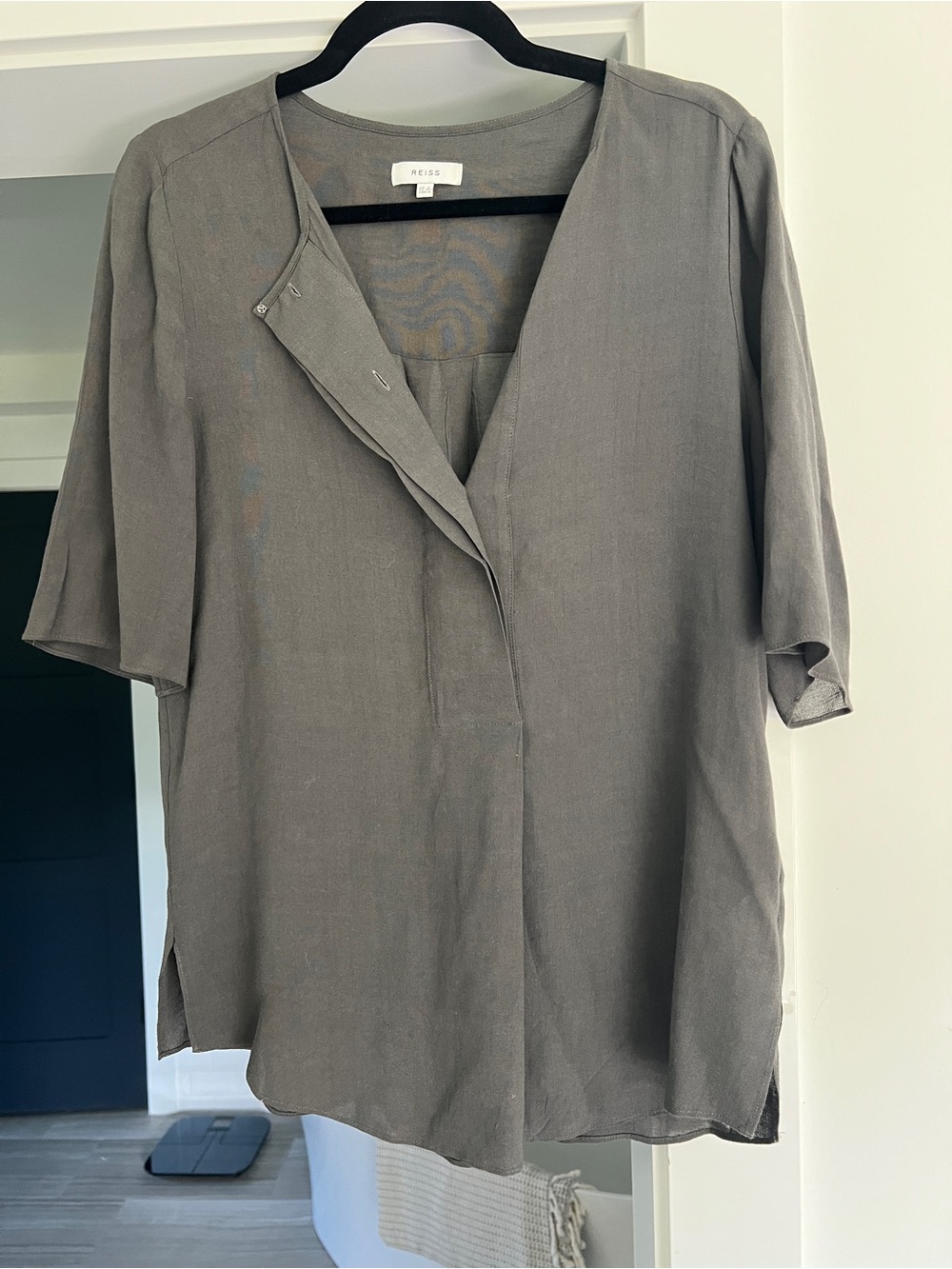 Reiss Gray Olive V-Neck Short Sleeve Tunic Blouse